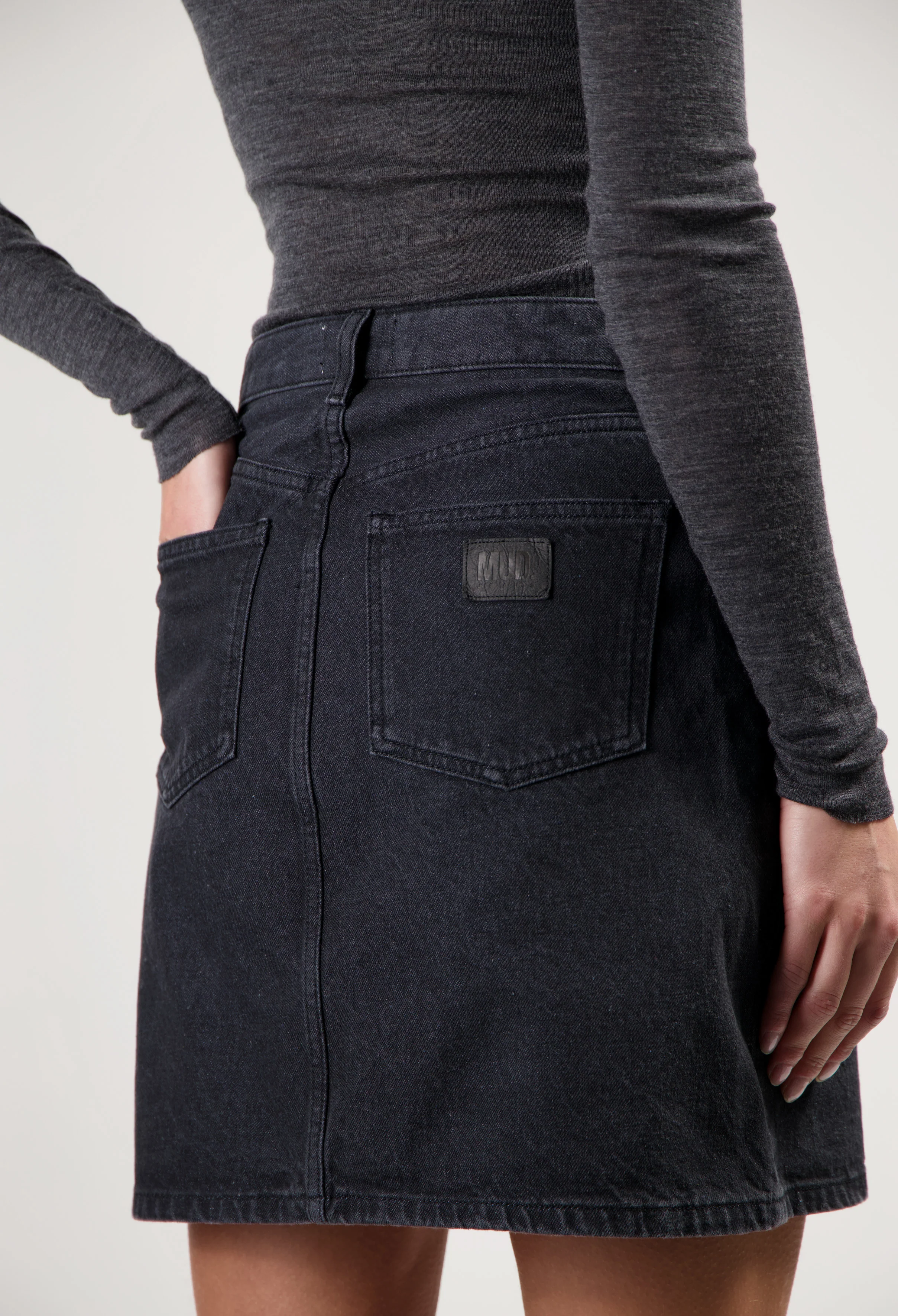 Audry Mini Skirt - BlackDip - Image 6